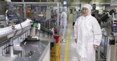 정은경 장관, 조제약 포장지 생산현장 방문…“국내 공급 확대해달라”